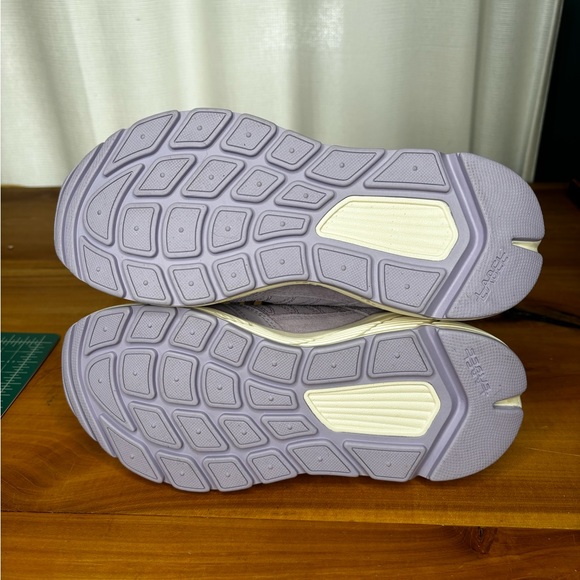 New without tags LABEL Go-To Sneaker Shoes Lavander Suede Size Women 5.5 - Picture 4 of 10